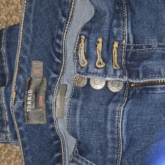 Plus size Torrid Jegging - Picture 3 of 3